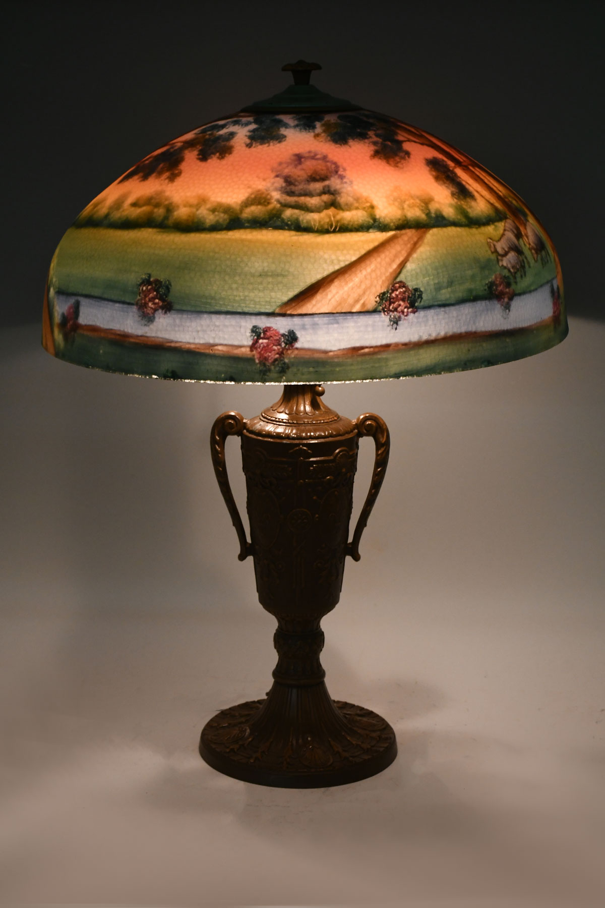 REVERSE PAINTED JEFFERSON TABLE LAMP: