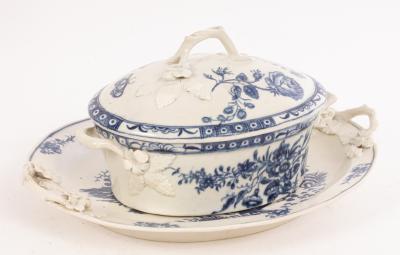 A Worcester oval butter tub and