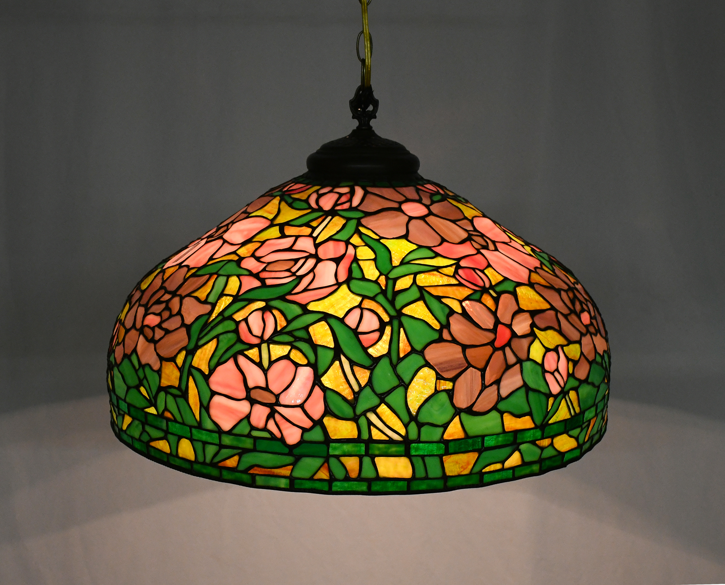 HANGING STAINED GLASS FLORAL LAMP: