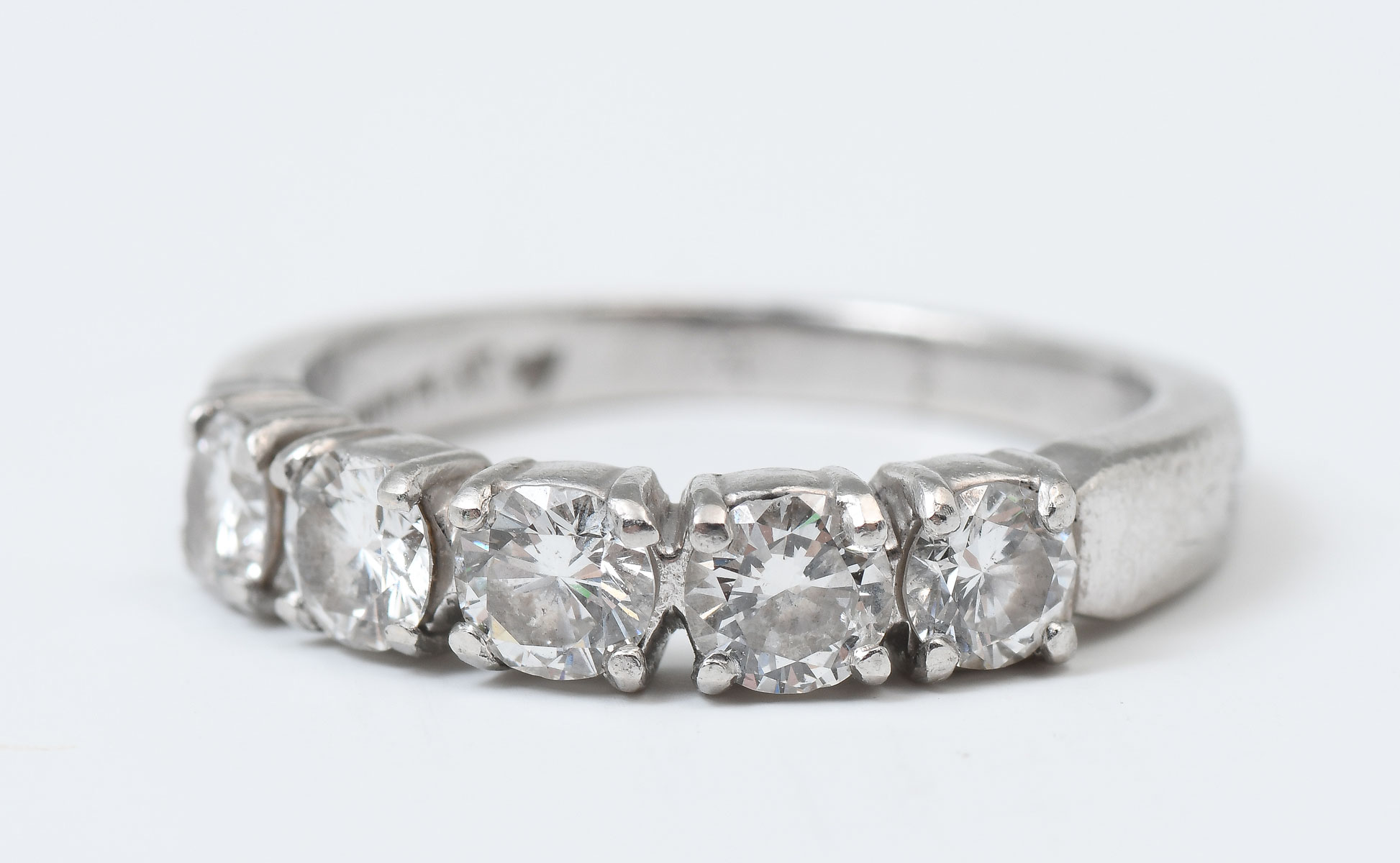 PLATINUM 1.00 CTW DIAMOND BAND: