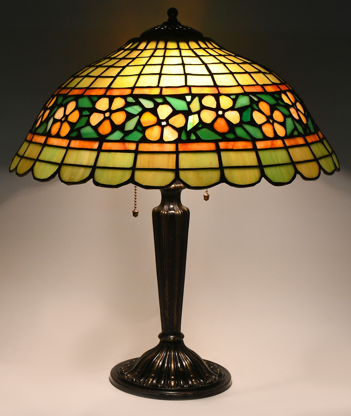 HANDEL STAINED GLASS TABLE LAMP  36bd81