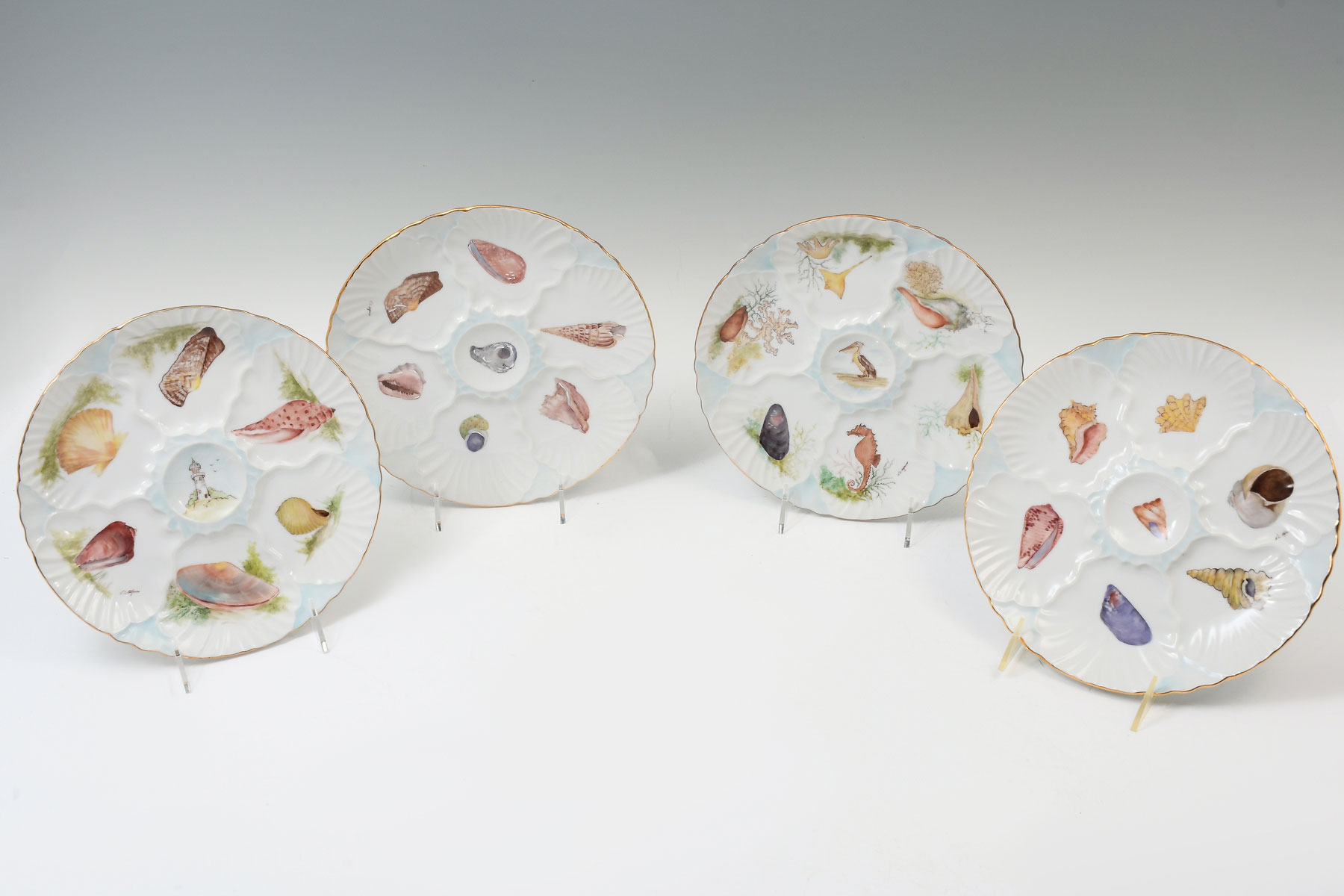 4 PC. VERA ALONSO OYSTER PLATES: