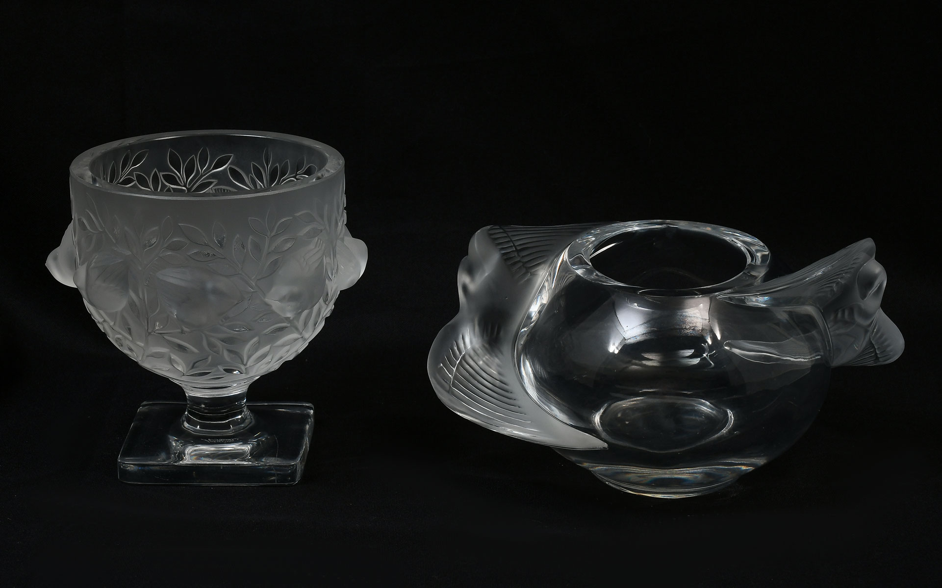 2 PC LALIQUE CRYSTAL BOWLS Comprising  36be0e