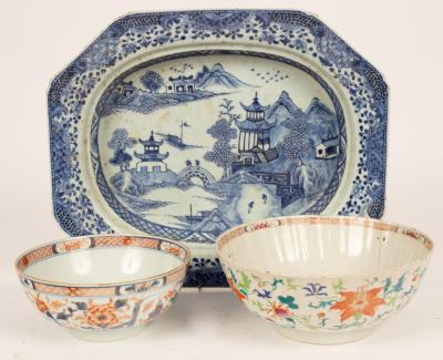 Three Chinese porcelain items  36bf7c