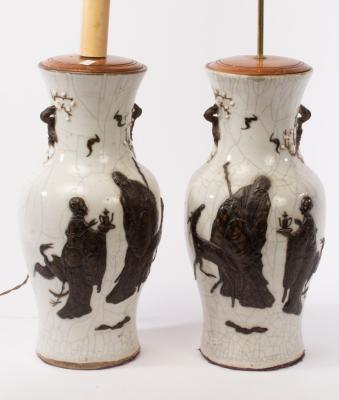A pair of Chinese Ge-type porcelain