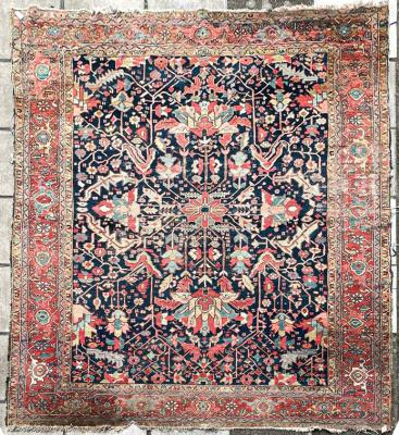 A Heriz carpet North West Persia  36bfc9