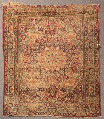 A Kirman rug South East Persia  36bfea