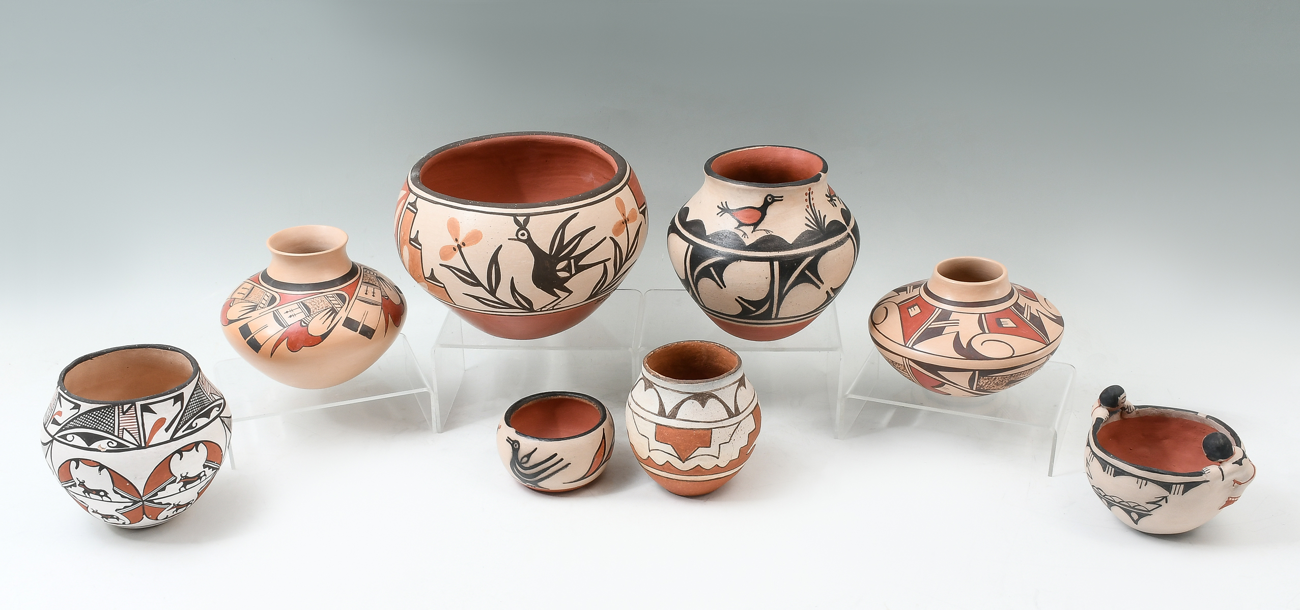 NATIVE AMERICAN ASSORTED POTTERY