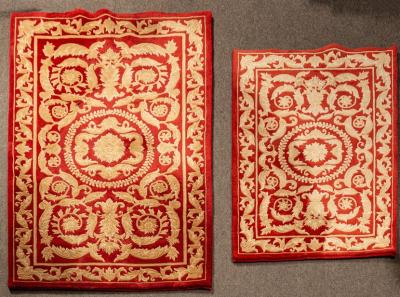 A set of two Savonnerie design 36c22e