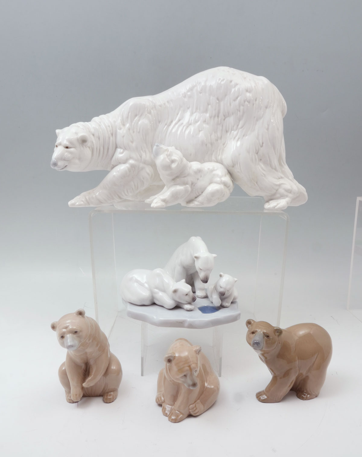 5 PC. LLADRO PORCELAIN BROWN & POLAR