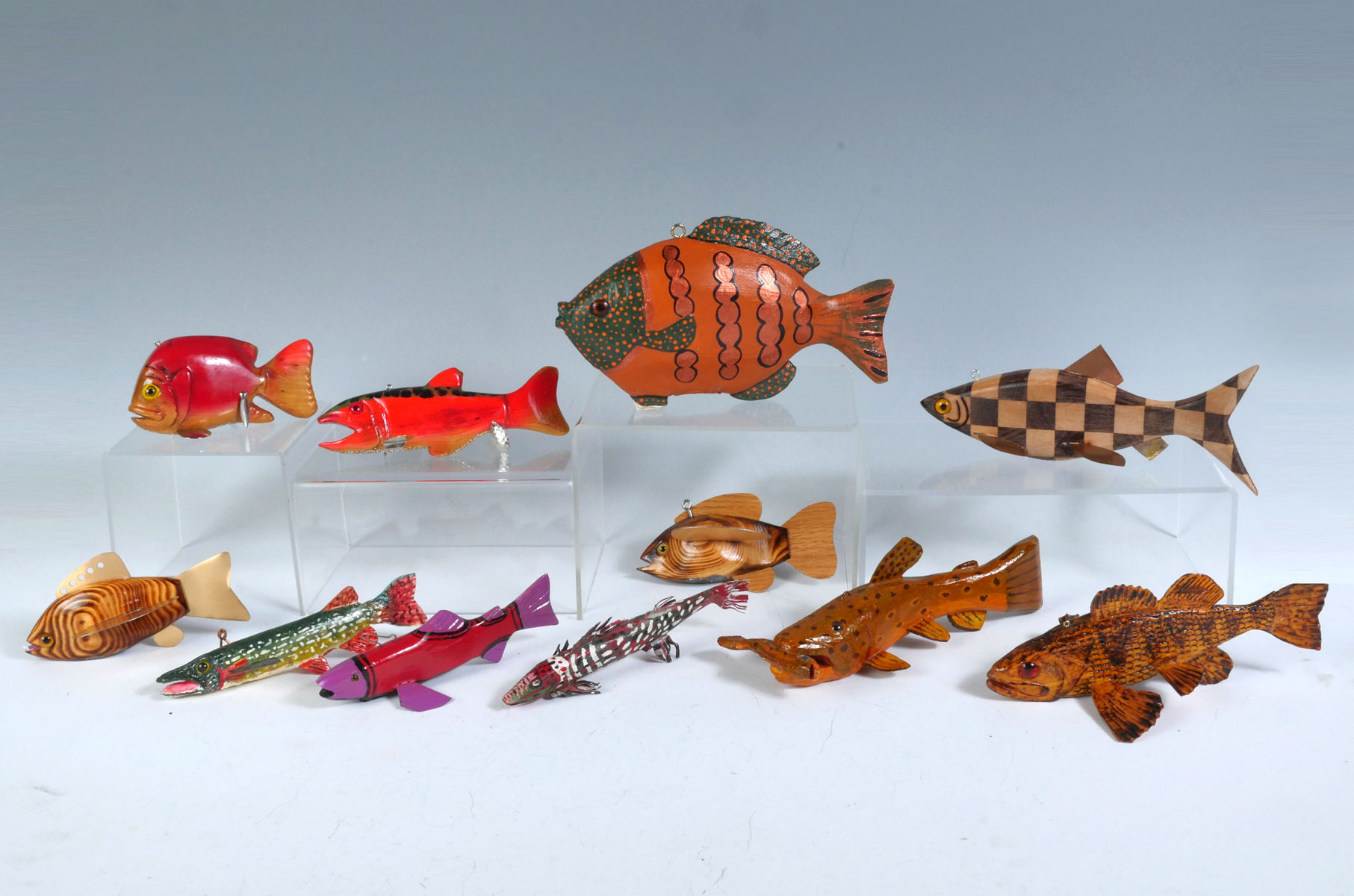 ELEVEN PIECE FISH DECOY LOT To 36c3d6