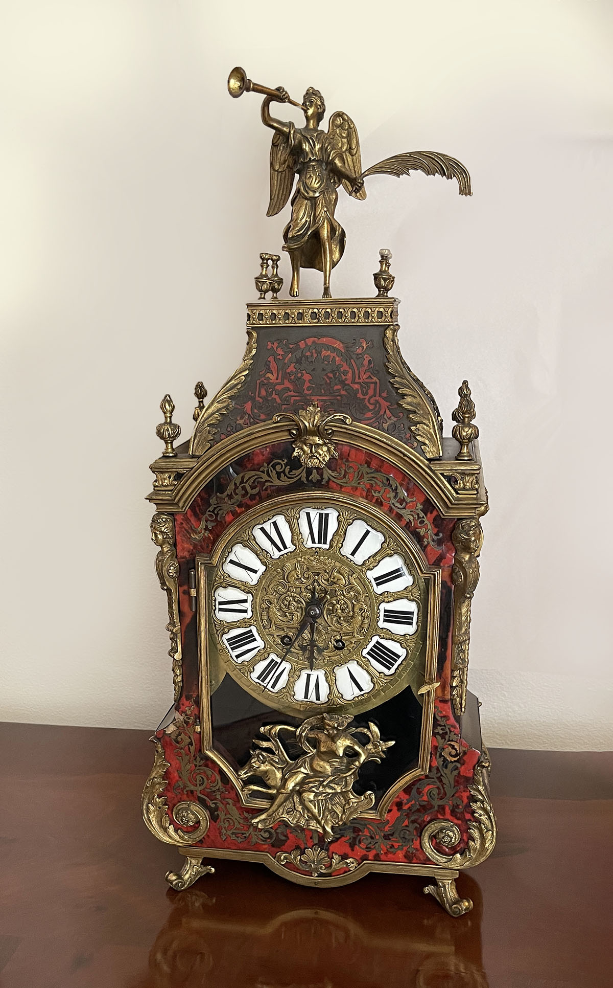 BOULLE INLAID MANTLE CLOCK: Elaborately