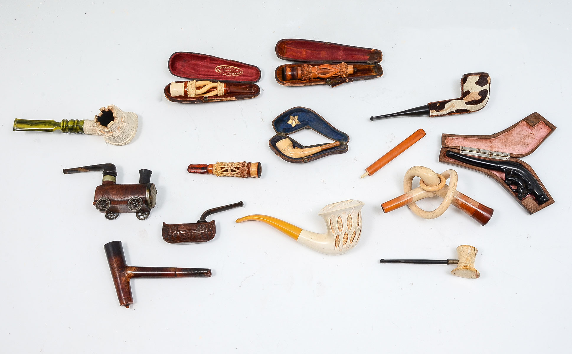 COLLECTION OF PIPES, CHEROOT HOLDERS