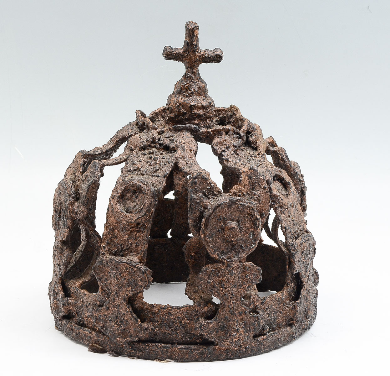 CAST IRON CROWN W/CROSS ORNAMENT: