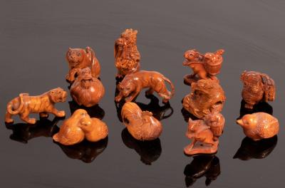 Twelve Japanese carved   36c596