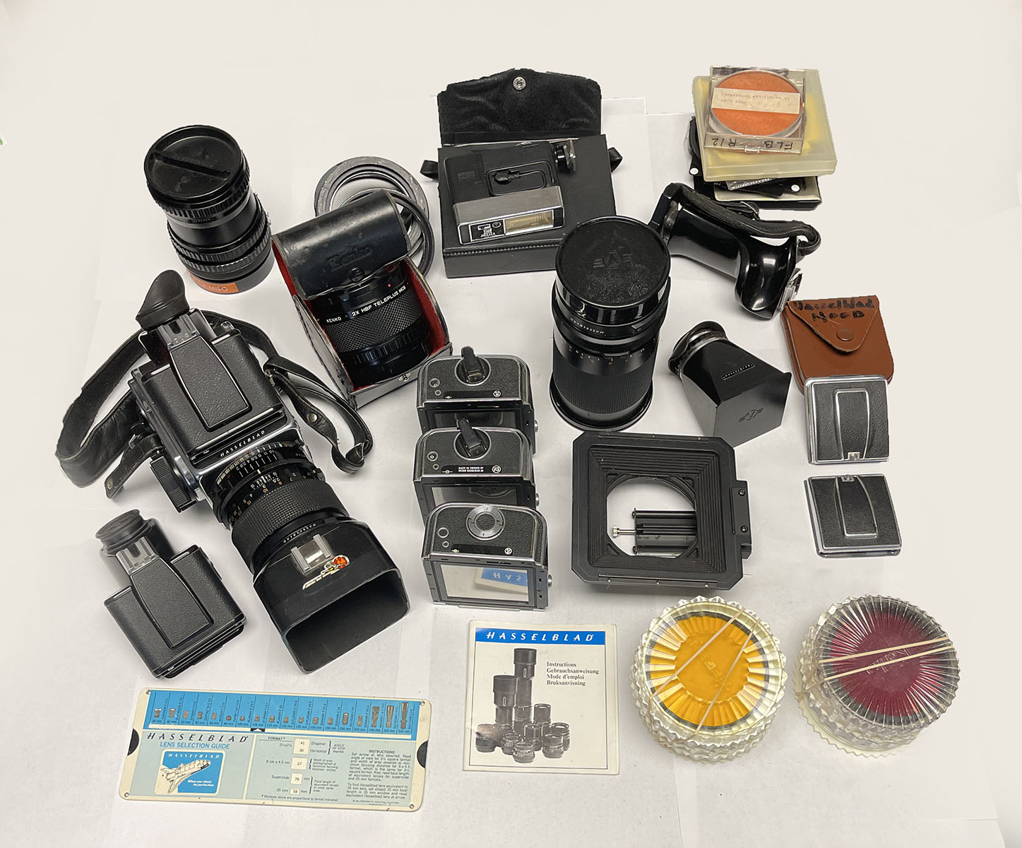 HASSELBLAD CAMERA 2000 FC & ACCESSORIES: