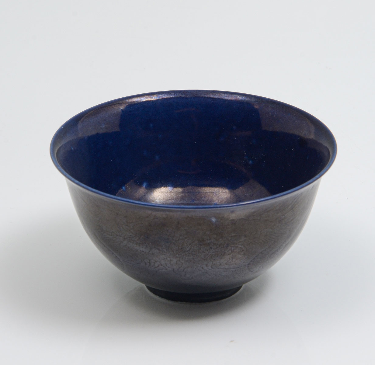 BLUE GLAZED CHINESE DRAGON BOWL: