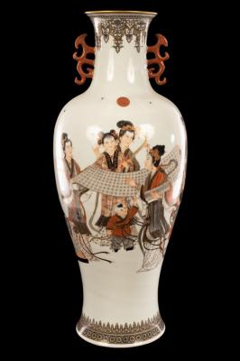 A large Chinese vase, Qianlong mark