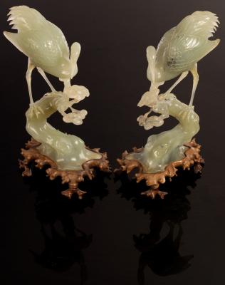 A pair of Chinese carved jade cranes  36c752