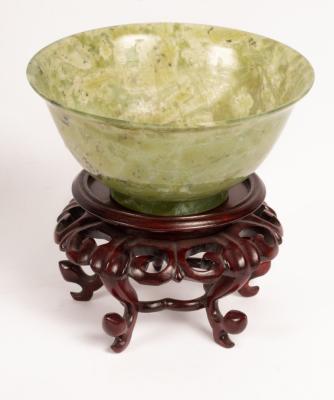 A jade bowl, 12.5cm diameter