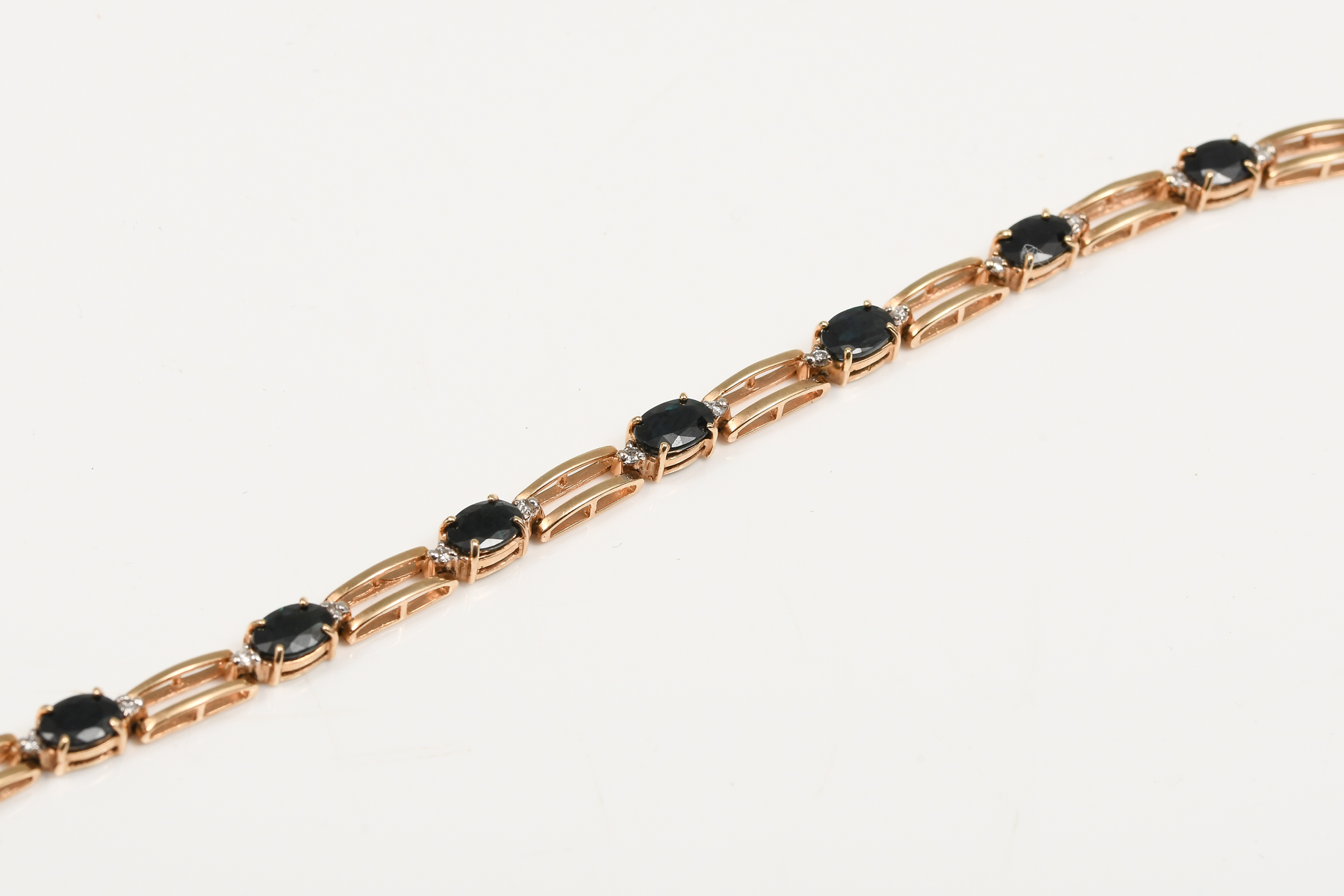 14K SAPPHIRE & DIAMOND BRACELET: