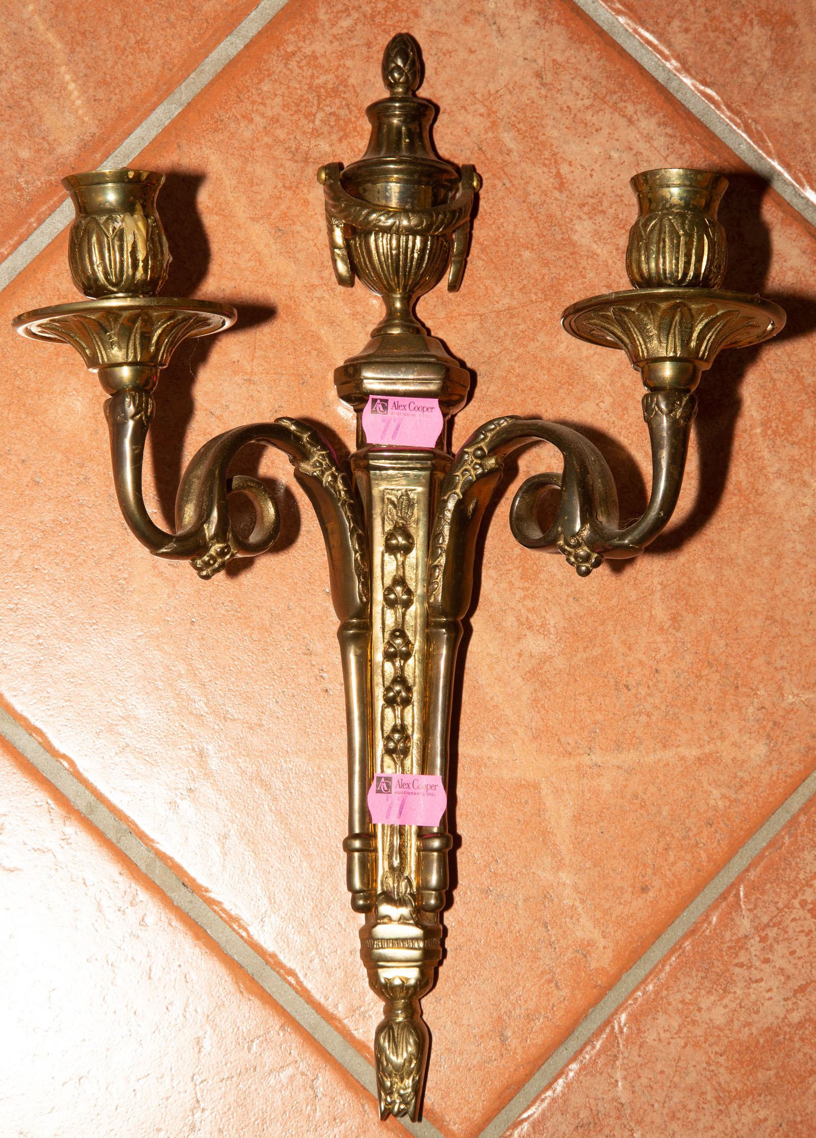 A SINGLE GILT METAL TWO-LIGHT SCONCE