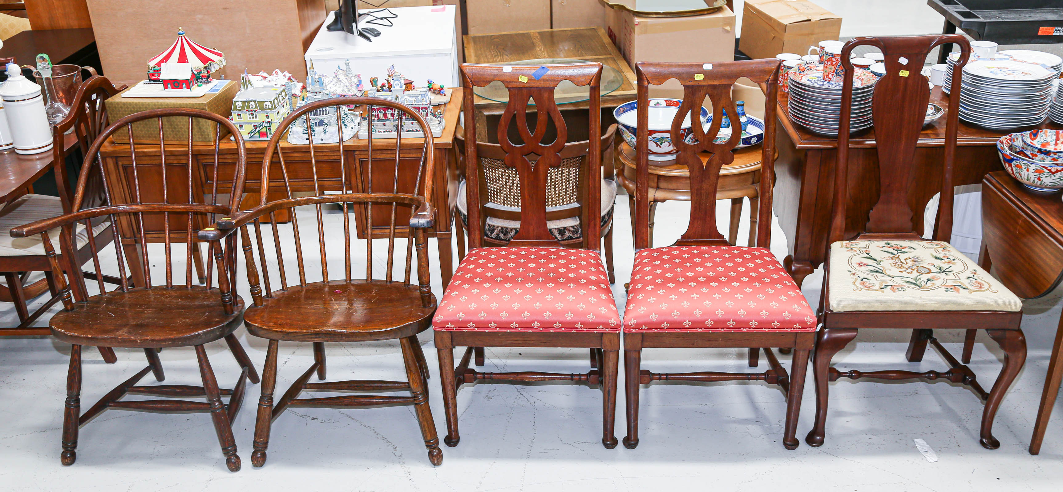 SELECTION OF FIVE CHAIRS Including 36a3a0