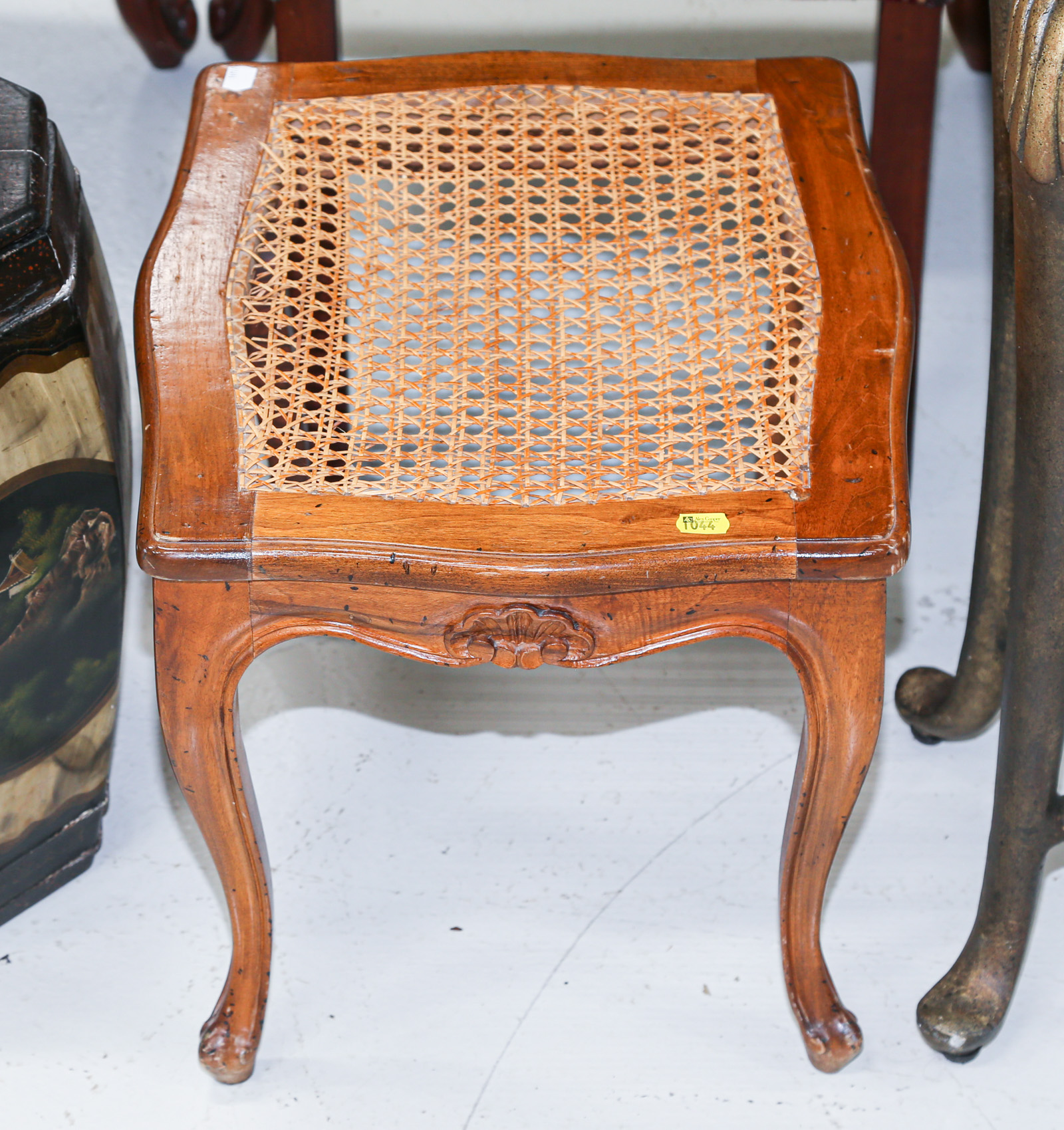 ITALIAN LOUIS XV STYLE WALNUT CANED 36a433