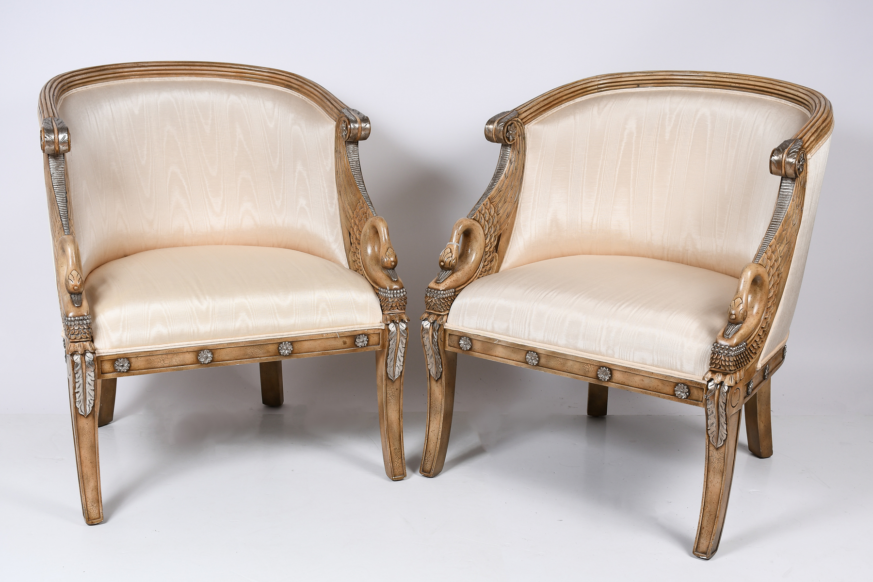 PAIR OF MAITLAND SMITH SWAN CHAIRS  36a4fc