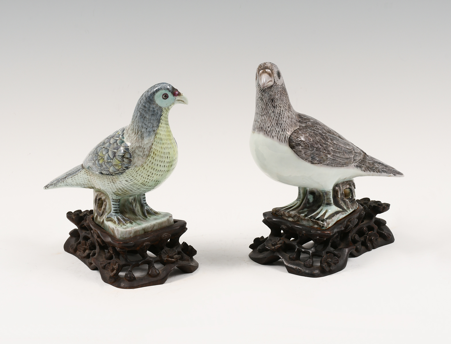 SET OF CHINESE PORCELAIN BIRDS