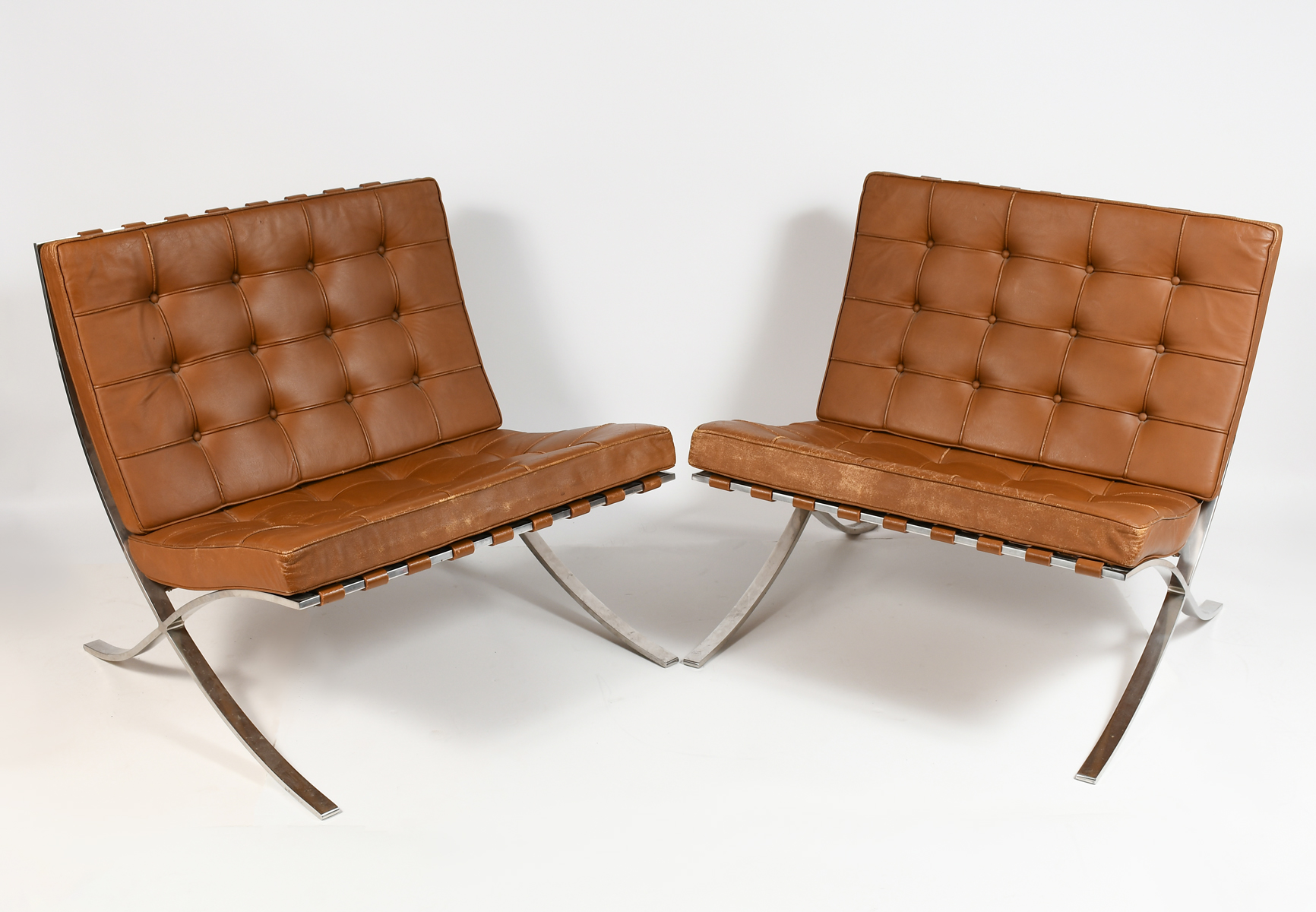 PAIR KNOLL BARCELONA LOUNGE CHAIRS  36a6c9
