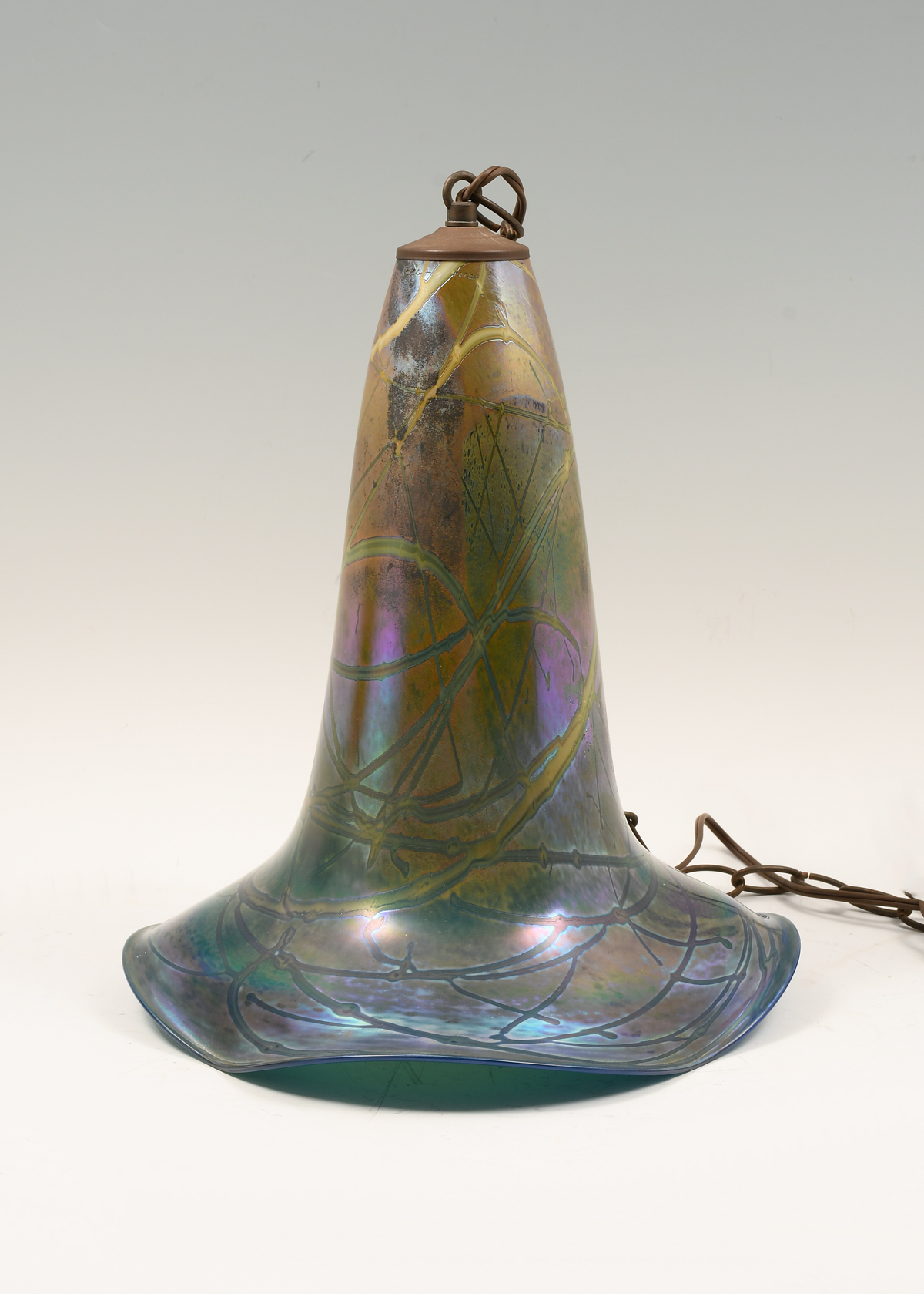 SIGNED IRIDESCENT ART GLASS PENDULUM 36a716