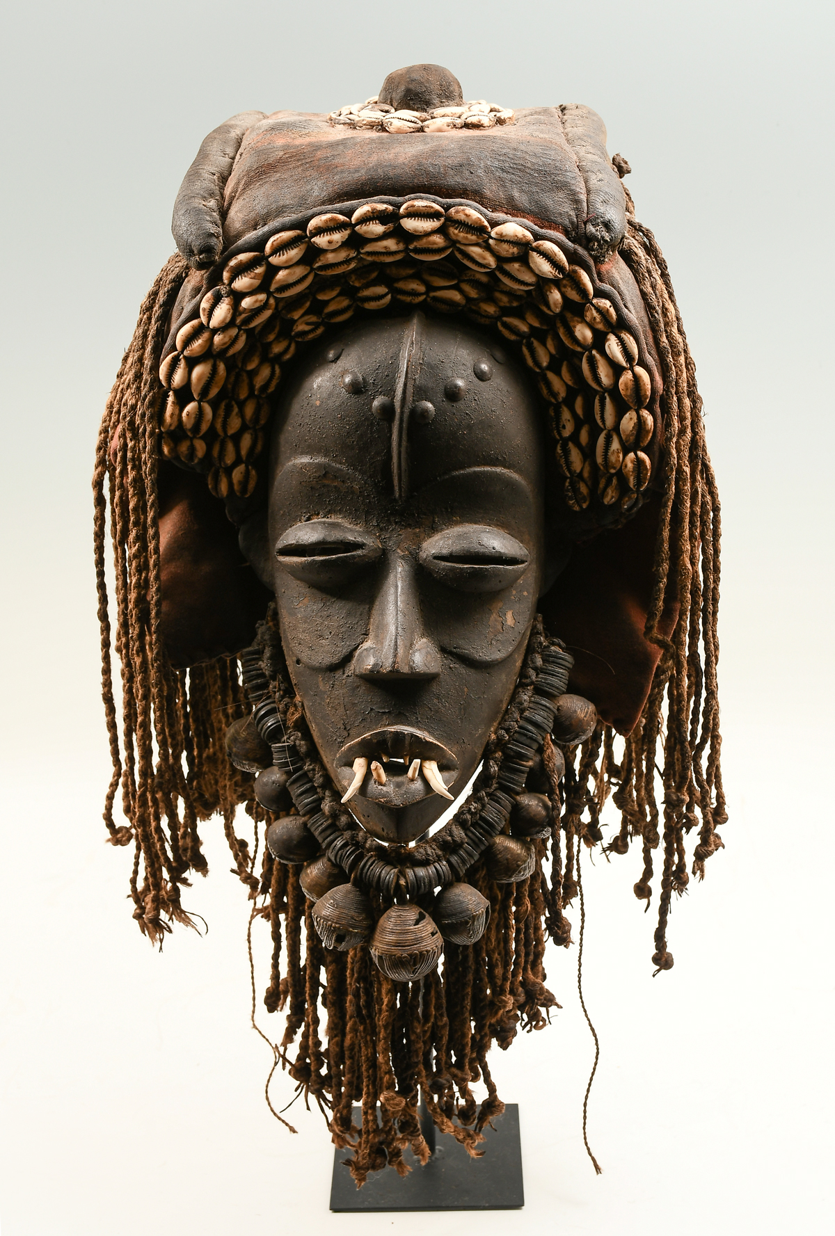 GUERO WOBE TRIBE DAN MASK: Dan