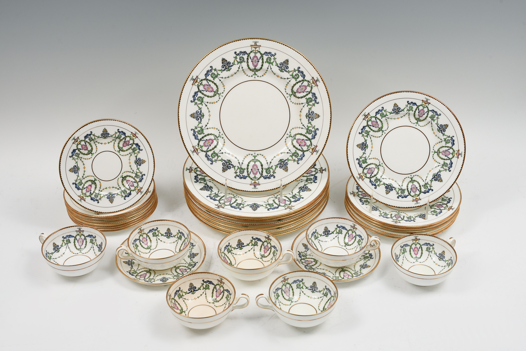 30 PC MINTON DECORATED PORCELAIN 36a93f