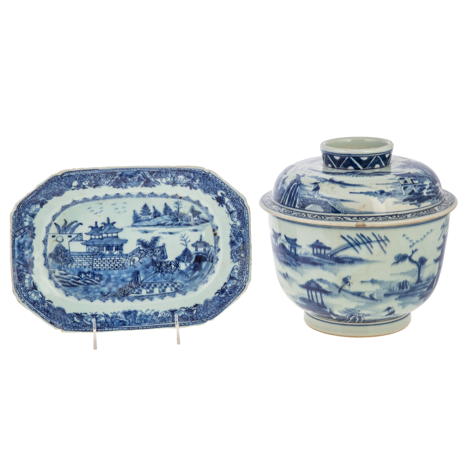 TWO CHINESE EXPORT BLUE/WHITE ARTICLES