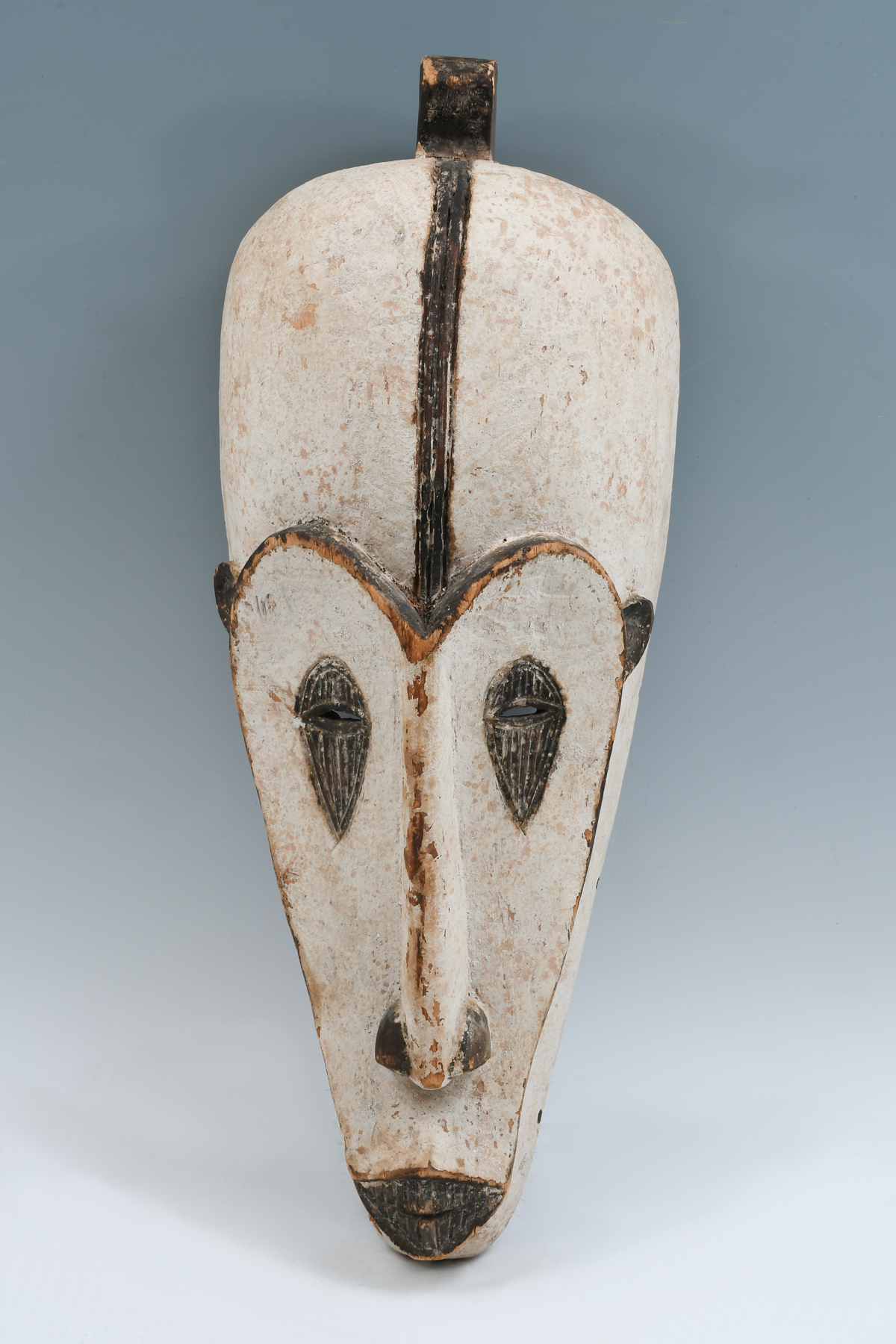CARVED SHI TRIBE AFRICAN MASK: