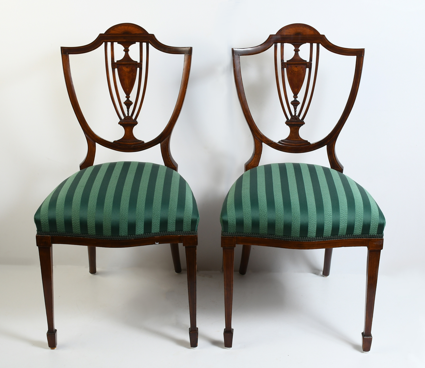 PAIR OF ENGLISH HEPPLEWHITE CHAIRS  36ade0