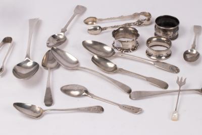 Sundry silver including spoons, napkin