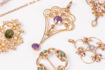 An Edwardian 15ct gold and amethyst 36ae88
