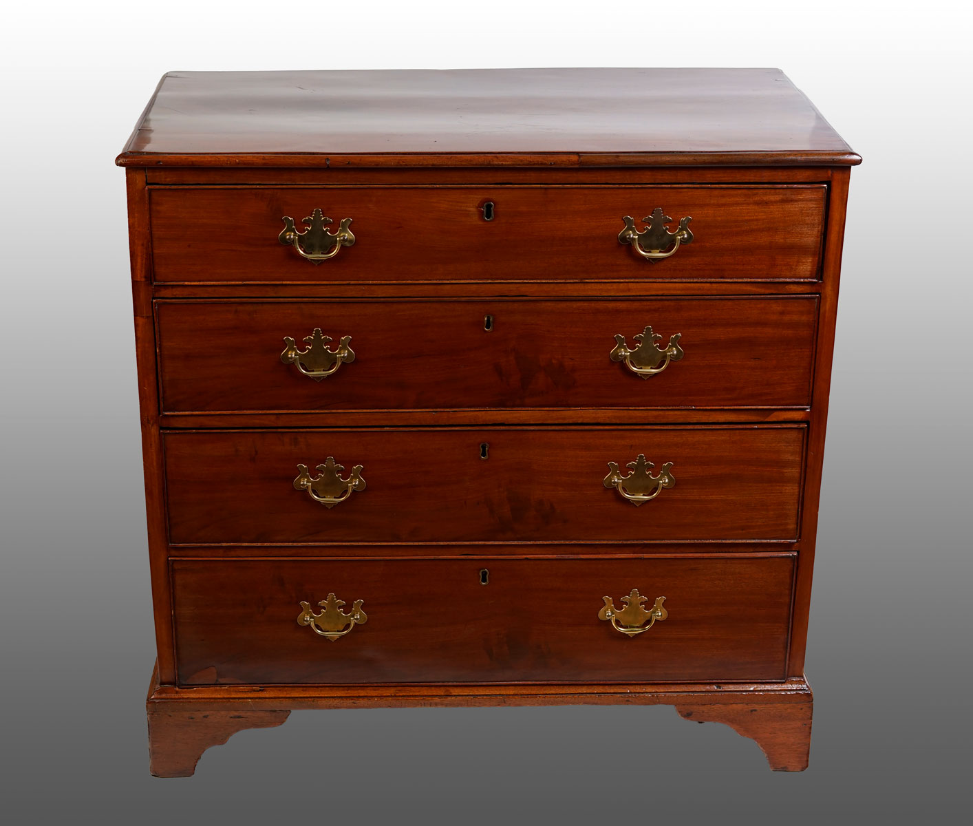 GEORGIAN 4 DRAWER CHEST: Having four