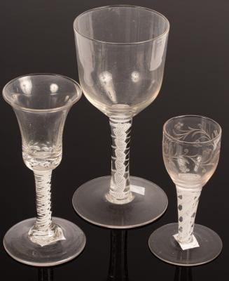 An English 18th Century wine glass 36aea4