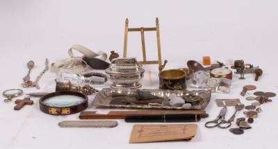 A quantity of sundries including