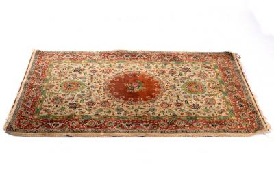 A Kashan rug with floral design 36d722