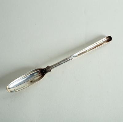 A George III silver marrow scoop with