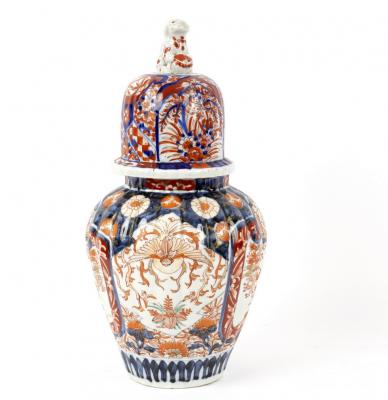 A Japanese Imari vase and cover