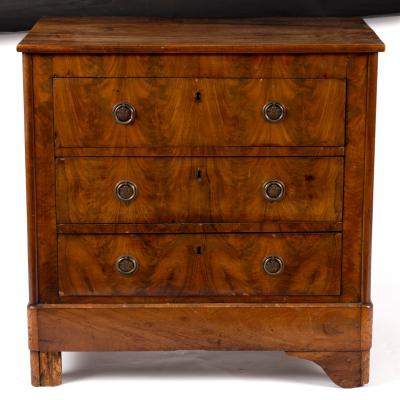 A 19th Century Continental walnut 36da10