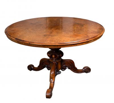 A Victorian walnut breakfast table  36da4a