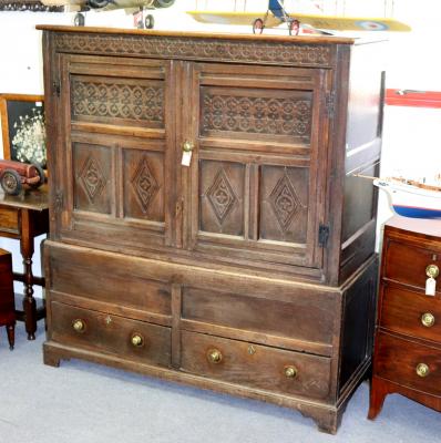 An 18th Century oak press cupboard 36db2a