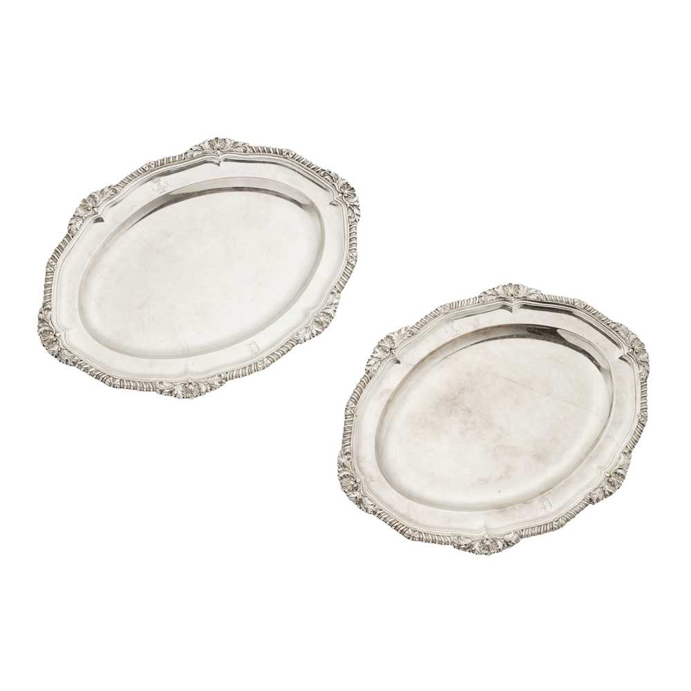 A PAIR OF GEORGE IV OVAL DISHES