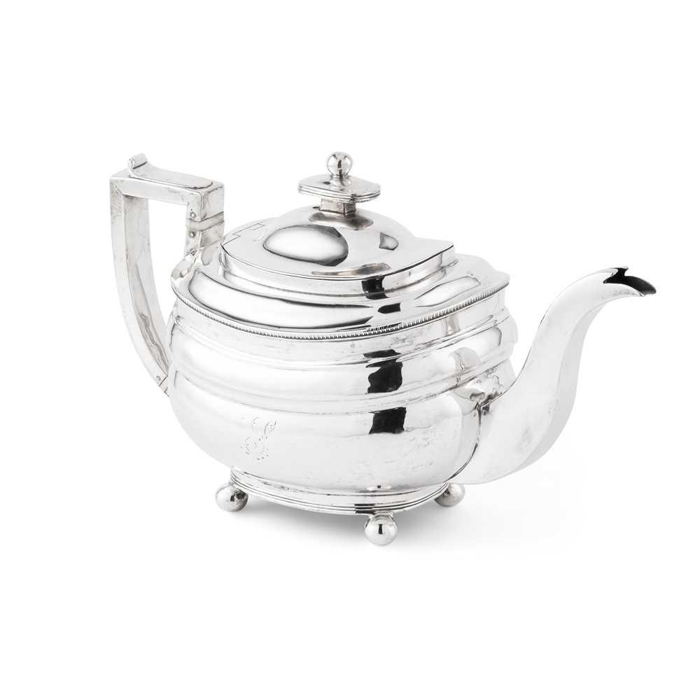 Y A GEORGE II TEAPOT George Murray  36de62